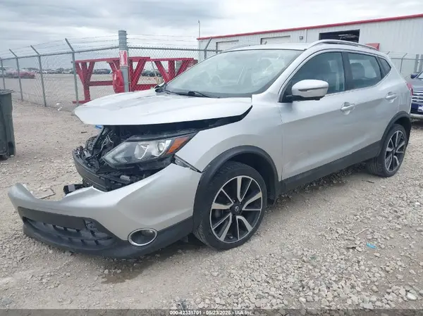 JN1BJ1CP4HW022907 2017 NISSAN ROGUE - Image 2