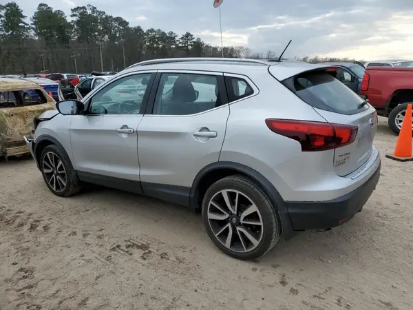 JN1BJ1CP4HW023457 2017 NISSAN ROGUE - Image 2