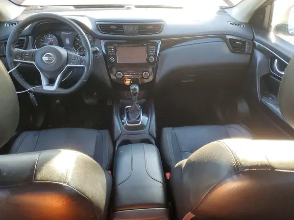 JN1BJ1CP4HW024625 2017 NISSAN ROGUE - Image 8
