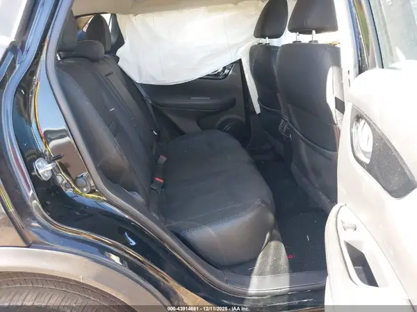 JN1BJ1CP4HW025399 2017 NISSAN ROGUE - Image 8