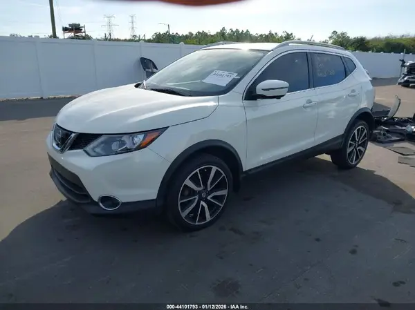 JN1BJ1CP4HW026035 2017 NISSAN ROGUE - Image 2