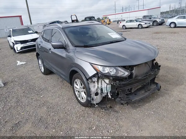 JN1BJ1CP4HW026584 2017 NISSAN ROGUE - Image 1