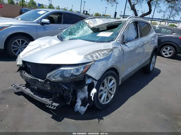JN1BJ1CP4HW030800 2017 NISSAN ROGUE - Image 2