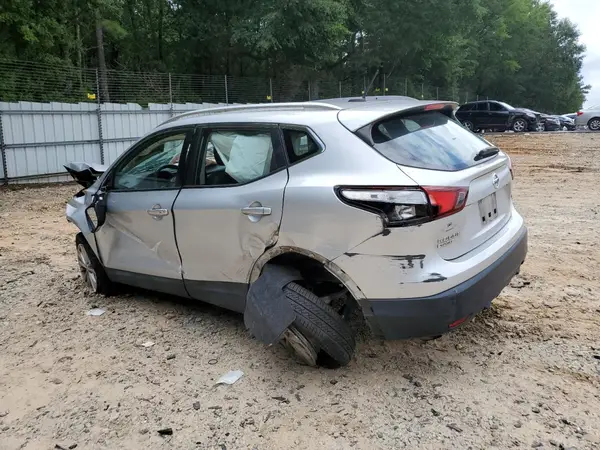 JN1BJ1CP4HW035303 2017 NISSAN ROGUE - Image 2