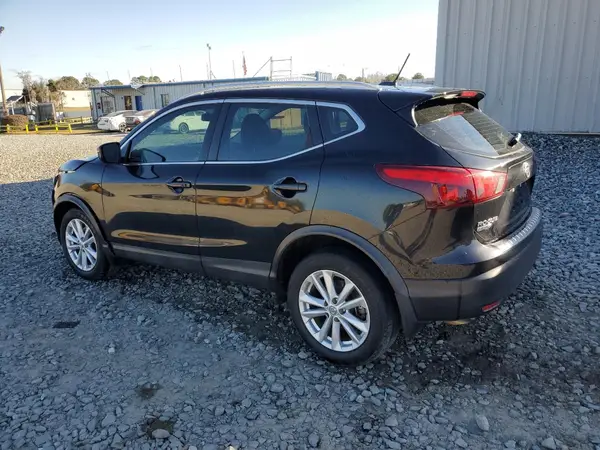 JN1BJ1CP4JW102388 2018 NISSAN ROGUE - Image 2