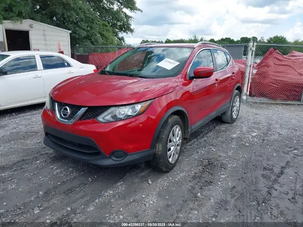 JN1BJ1CP4JW103198 2018 NISSAN ROGUE - Image 2