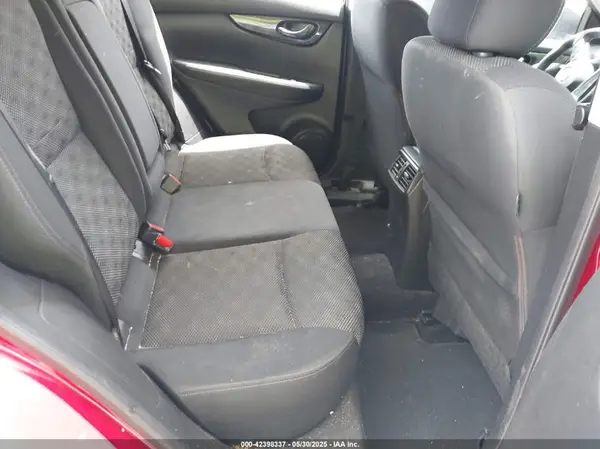 JN1BJ1CP4JW103198 2018 NISSAN ROGUE - Image 8