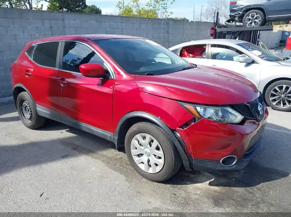 JN1BJ1CP4JW104903 2018 NISSAN ROGUE - Image 1
