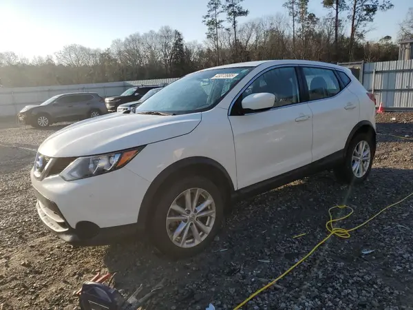 JN1BJ1CP4JW108109 2018 NISSAN ROGUE - Image 1