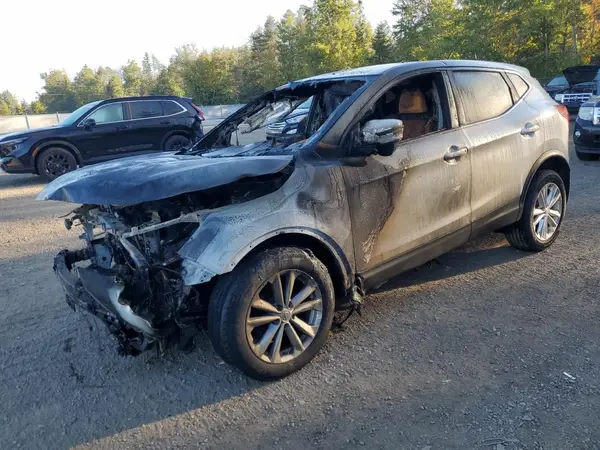JN1BJ1CP4JW109227 2018 NISSAN ROGUE - Image 1