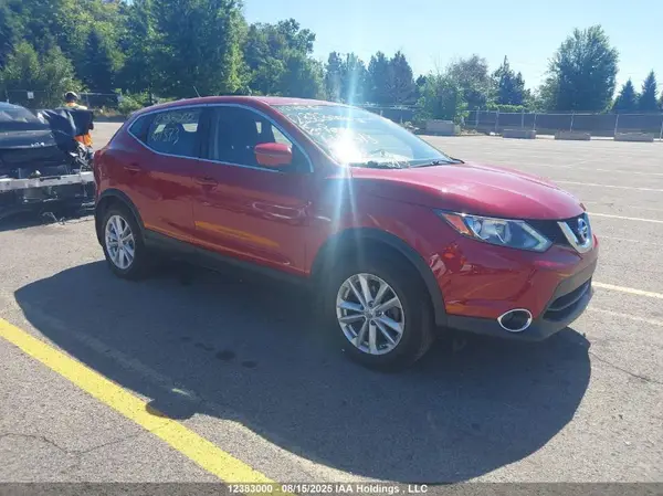 JN1BJ1CP4JW109373 2018 NISSAN ROGUE - Image 1