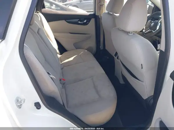 JN1BJ1CP4JW150361 2018 NISSAN ROGUE - Image 8