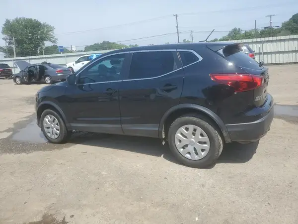 JN1BJ1CP4JW151011 2018 NISSAN ROGUE - Image 2