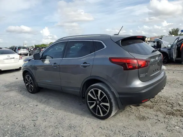 JN1BJ1CP4JW151607 2018 NISSAN ROGUE - Image 2