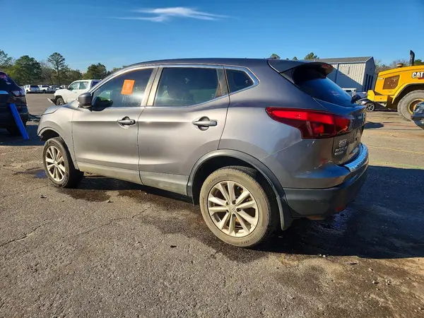 JN1BJ1CP4JW152563 2018 NISSAN ROGUE - Image 2