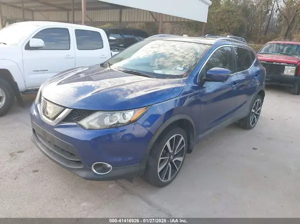 JN1BJ1CP4JW154040 2018 NISSAN ROGUE - Image 2