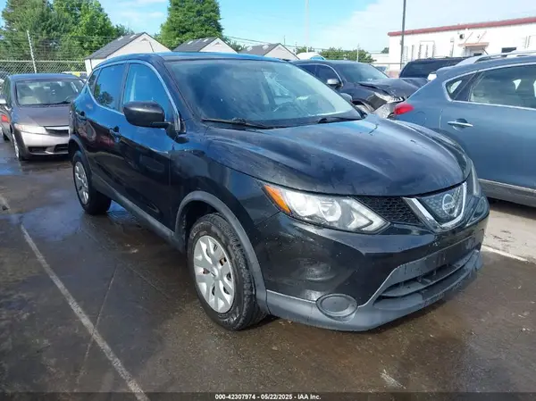 JN1BJ1CP4JW155527 2018 NISSAN ROGUE - Image 1