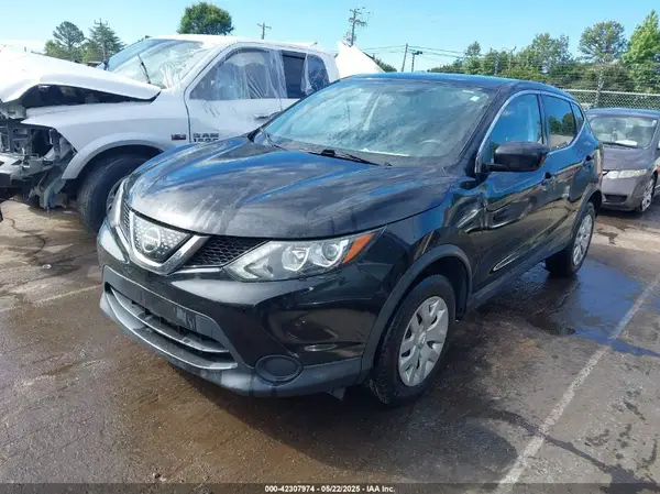JN1BJ1CP4JW155527 2018 NISSAN ROGUE - Image 2