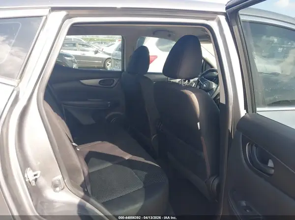 JN1BJ1CP4JW155799 2018 NISSAN ROGUE - Image 8