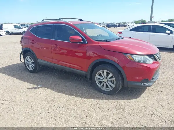 JN1BJ1CP4JW160131 2018 NISSAN ROGUE - Image 1