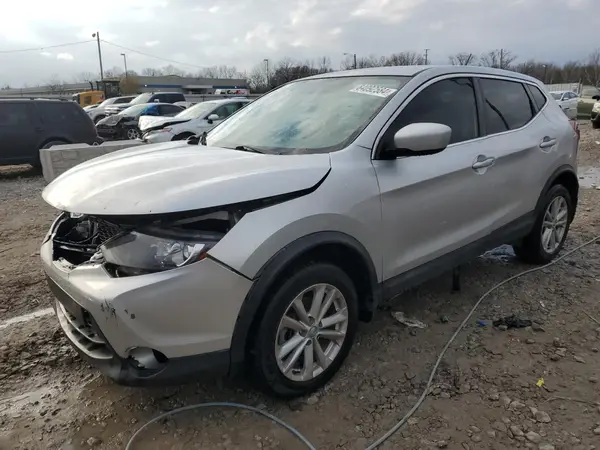 JN1BJ1CP4JW161876 2018 NISSAN ROGUE - Image 1