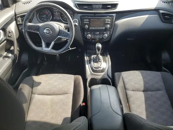 JN1BJ1CP4JW162302 2018 NISSAN ROGUE - Image 8