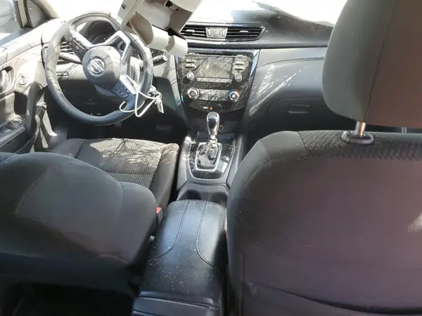 JN1BJ1CP4JW180377 2018 NISSAN ROGUE - Image 8