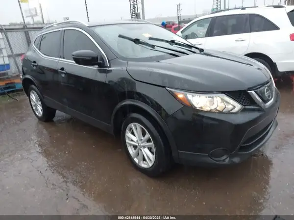 JN1BJ1CP4JW183554 2018 NISSAN ROGUE - Image 1