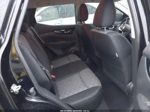 JN1BJ1CP4JW183554 2018 NISSAN ROGUE - Image 8