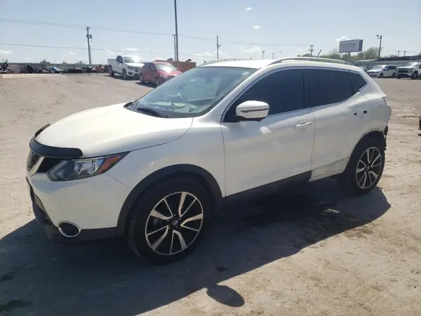 JN1BJ1CP4JW185658 2018 NISSAN ROGUE - Image 1