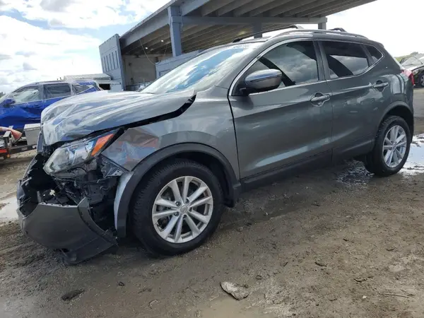 JN1BJ1CP4JW186065 2018 NISSAN ROGUE - Image 1