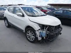 JN1BJ1CP4JW187135 2018 NISSAN ROGUE