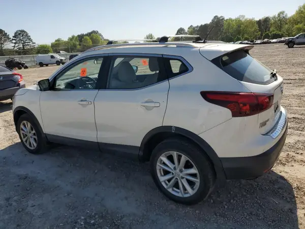 JN1BJ1CP4JW187281 2018 NISSAN ROGUE - Image 2