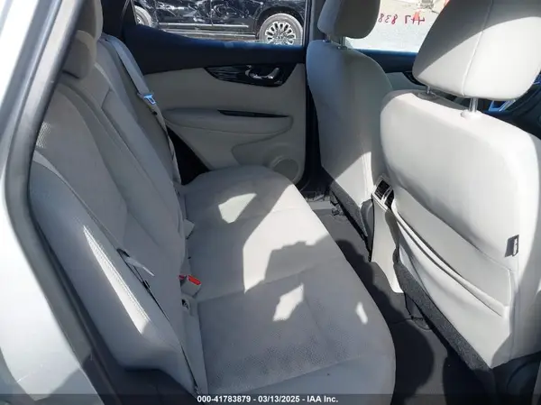 JN1BJ1CP4JW195493 2018 NISSAN ROGUE - Image 8