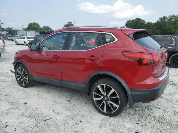 JN1BJ1CP4JW195848 2018 NISSAN ROGUE - Image 2