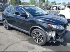 JN1BJ1CP4JW196076 2018 NISSAN ROGUE