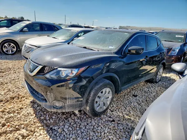 JN1BJ1CP4JW500796 2018 NISSAN ROGUE - Image 1