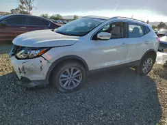 JN1BJ1CP4JW500877 2018 NISSAN ROGUE