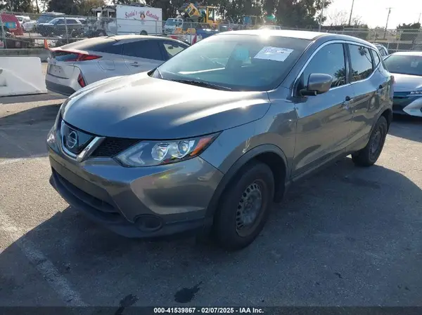 JN1BJ1CP4KW213296 2019 NISSAN ROGUE - Image 2