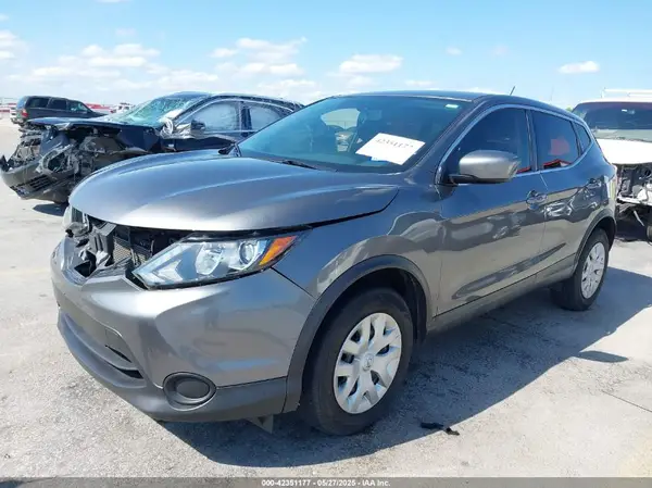 JN1BJ1CP4KW216649 2019 NISSAN ROGUE - Image 2
