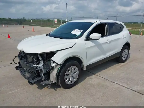 JN1BJ1CP4KW239090 2019 NISSAN ROGUE - Image 2