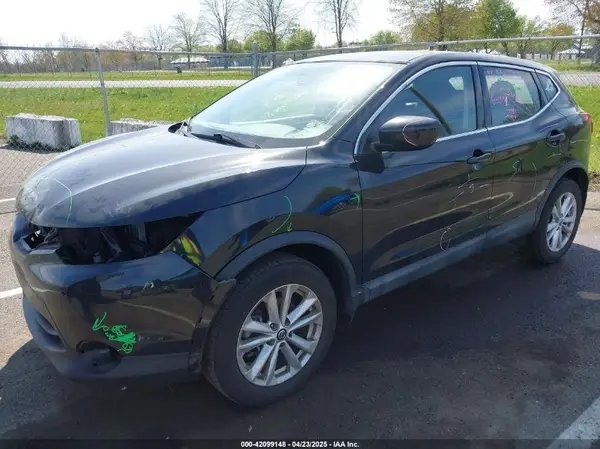 JN1BJ1CP4KW523237 2019 NISSAN ROGUE - Image 2
