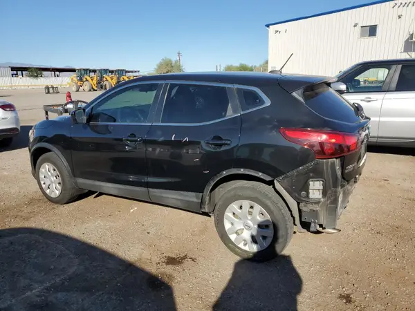 JN1BJ1CP5HW001273 2017 NISSAN ROGUE - Image 2