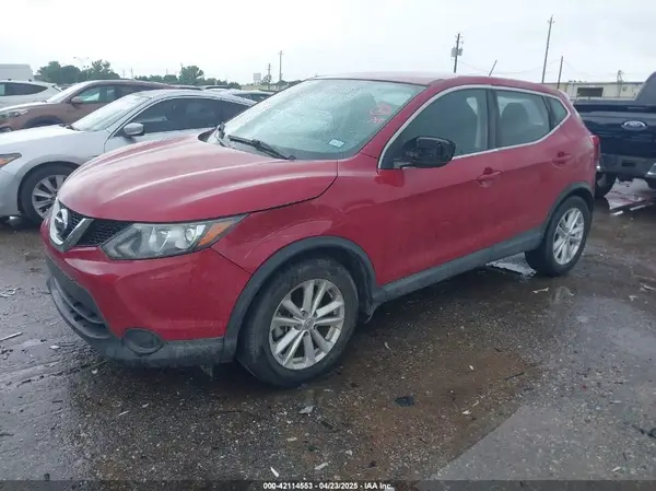 JN1BJ1CP5HW006649 2017 NISSAN ROGUE - Image 2