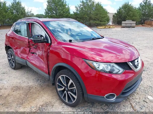 JN1BJ1CP5HW007977 2017 NISSAN ROGUE - Image 1