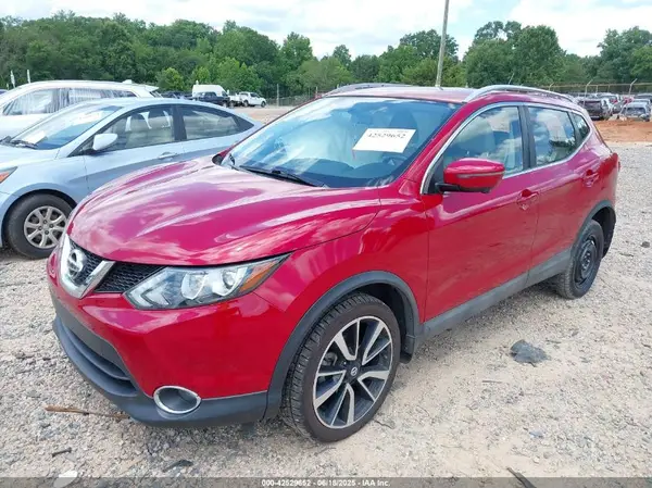 JN1BJ1CP5HW007977 2017 NISSAN ROGUE - Image 2