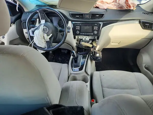 JN1BJ1CP5HW008689 2017 NISSAN ROGUE - Image 8