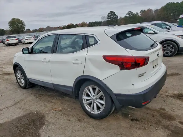 JN1BJ1CP5HW009745 2017 NISSAN ROGUE - Image 2