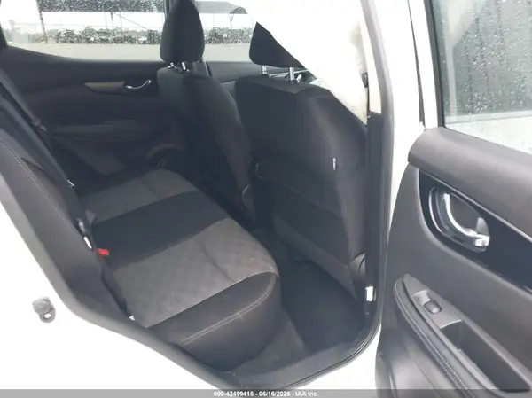 JN1BJ1CP5HW011012 2017 NISSAN ROGUE - Image 8