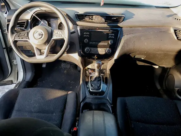JN1BJ1CP5HW011642 2017 NISSAN ROGUE - Image 8